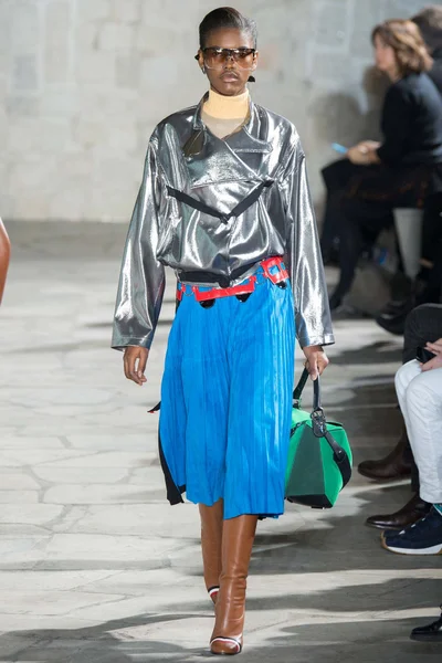 Look 26